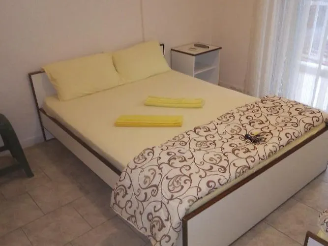 Aleksandros Olimp Apartament *